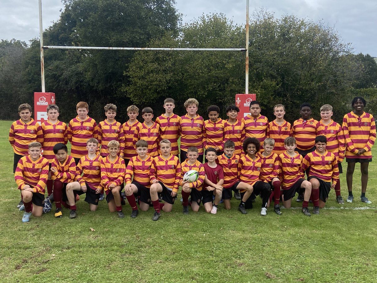 Year 7 Rugby squad looking very good ( plus asst coach Justin far right stood ) .