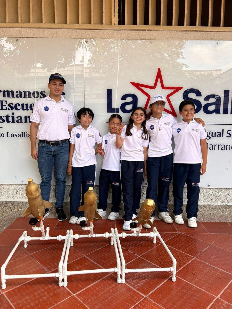 biffilasalle's tweet image. 🚀✨ Orgullo y emoción en el Skill Challenge Cohetería 2025.
El Colegio Biffi-La Salle fue sede de la final 🌟.
👏 Felicitamos al equipo GIGA por su talento y dedicación 💙🤍💛.

#BiffiLaSalle #SkillChallenge #Cohetería2025 #Innovación #CienciaYTecnología
