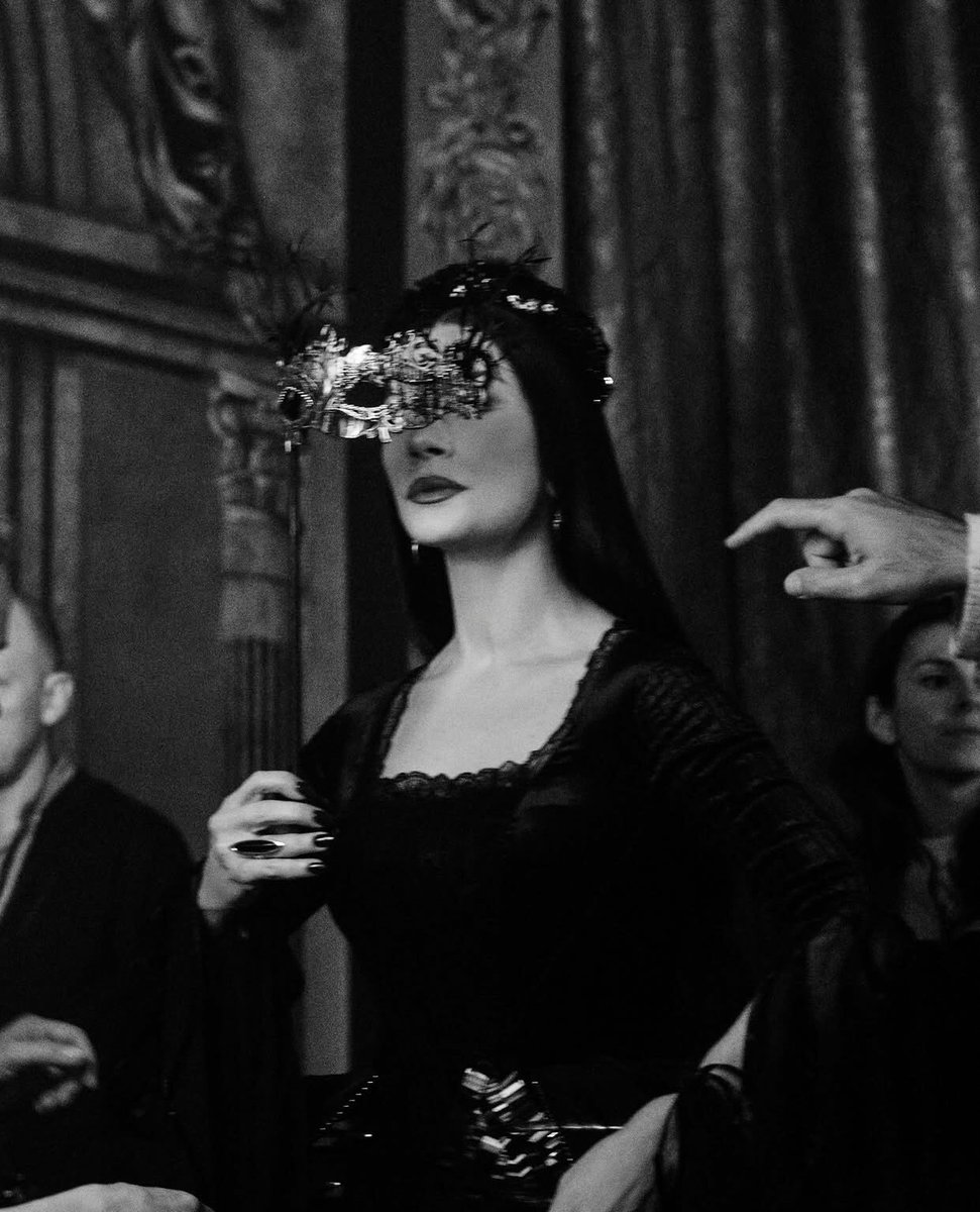 𝑴𝑶𝑹𝑻𝑰𝑪𝑰𝑨 tweet media