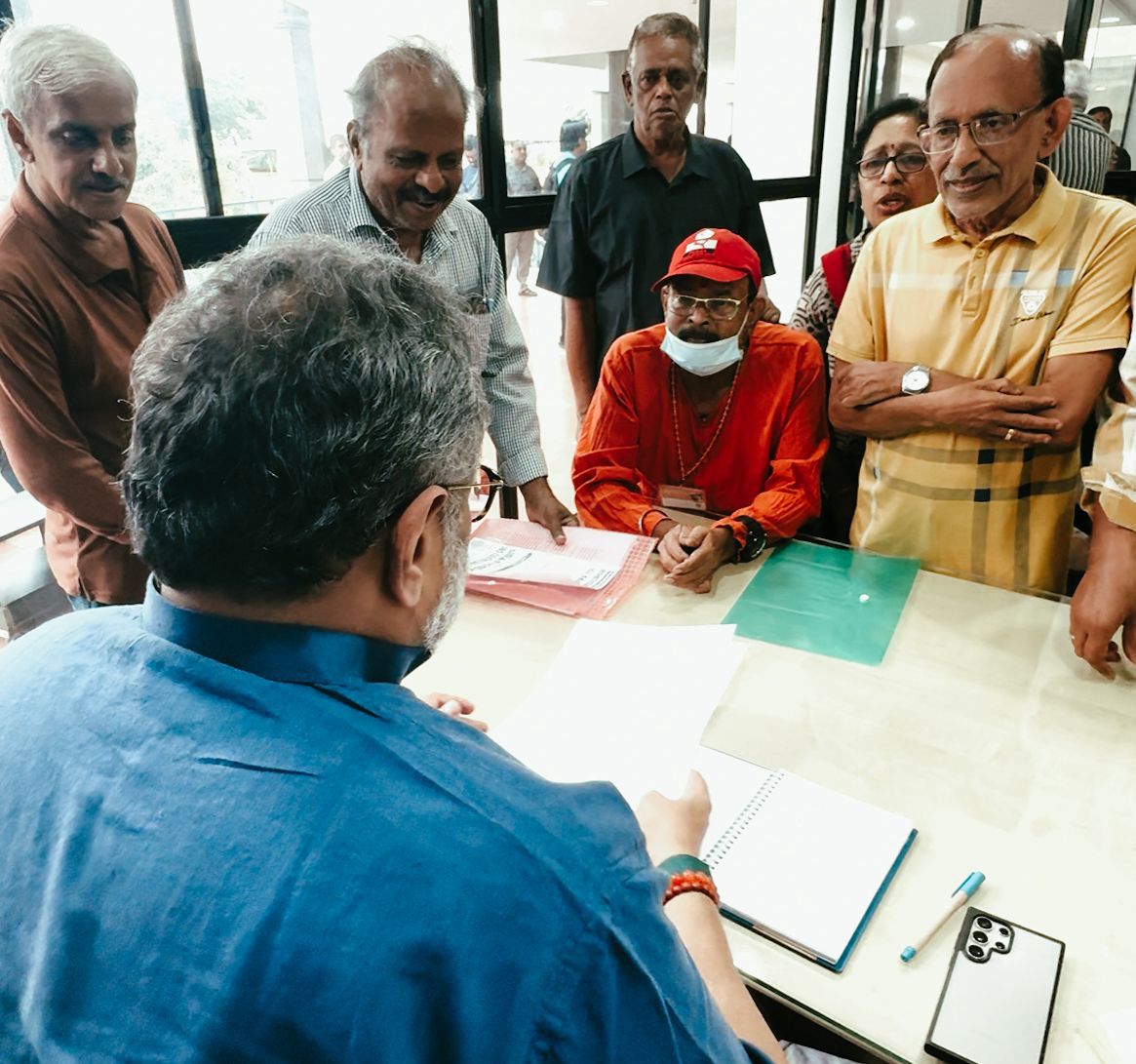 RajeevRC_X's tweet image. BJP's political work is built on the core value of serving people. 

That is why BJP Kerala launched the VikasitaKeralam #HelpDesk and last week launched the weekly 'Meet the Leader' program.

Both the HelpDesk and #MeetTheLeader are aimed at ensuring that the Central