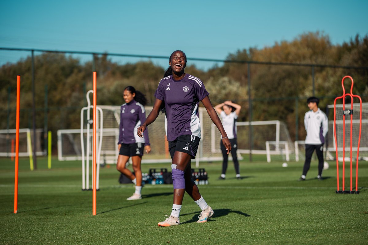 ManUtdWomen's tweet photo. Simi Awujo is back on the grass 🫶 https://t.co/pPmeGeyj0s