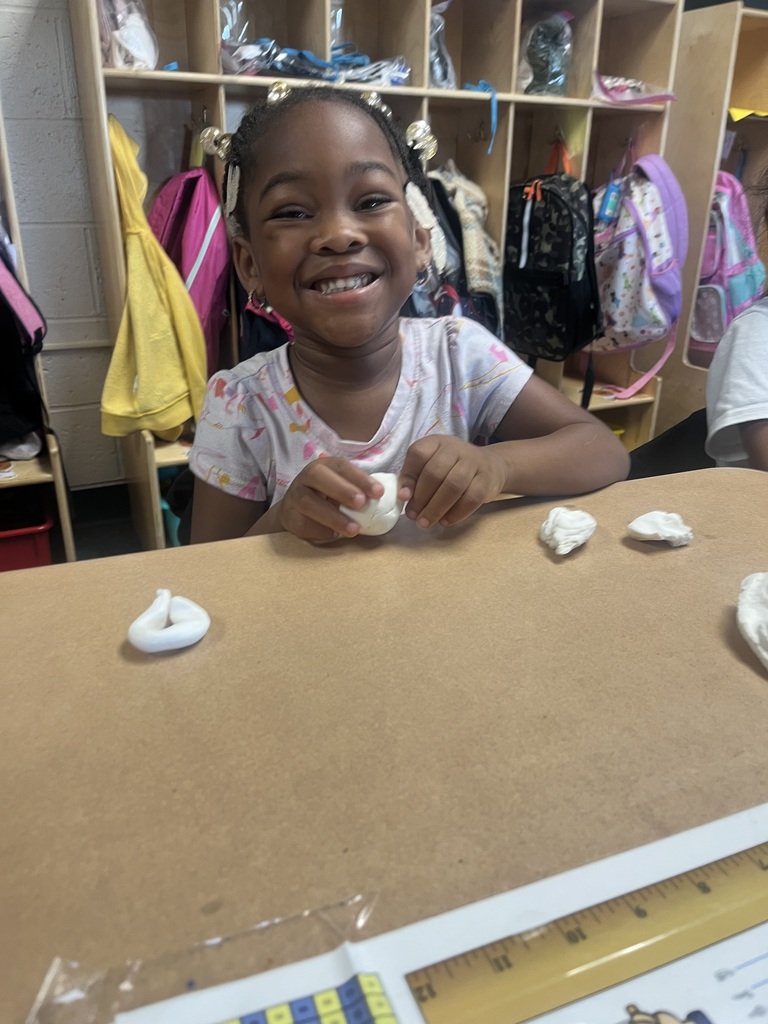 Students in Mrs. Milburn's class  created pumpkins using model magic and markers. Musselman students have been working hard learning all about their five senses. Mrs. Milburn’s class used their sense of touch and sight through this fun Friday activity!