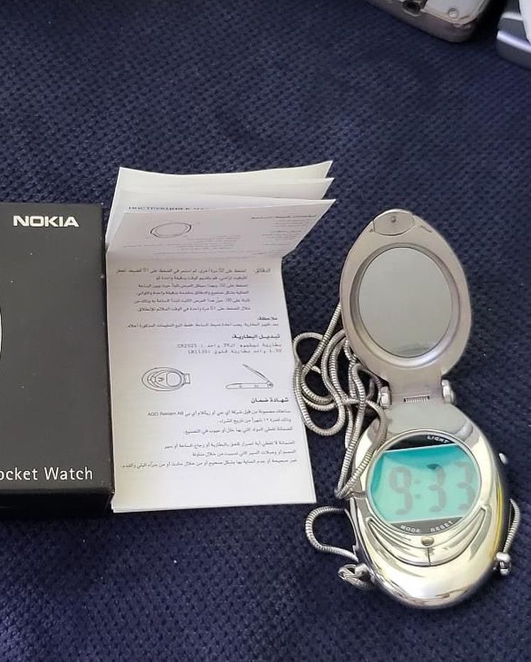 Nokia 8580 ‘Pocket Watch’