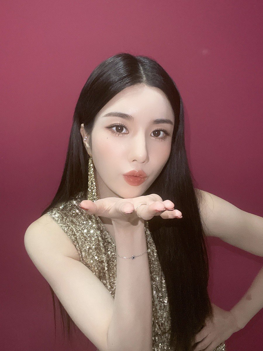 𝖉oo𝕣 ' ✶ ᤴ k𝕚w𝕚 ! tweet media