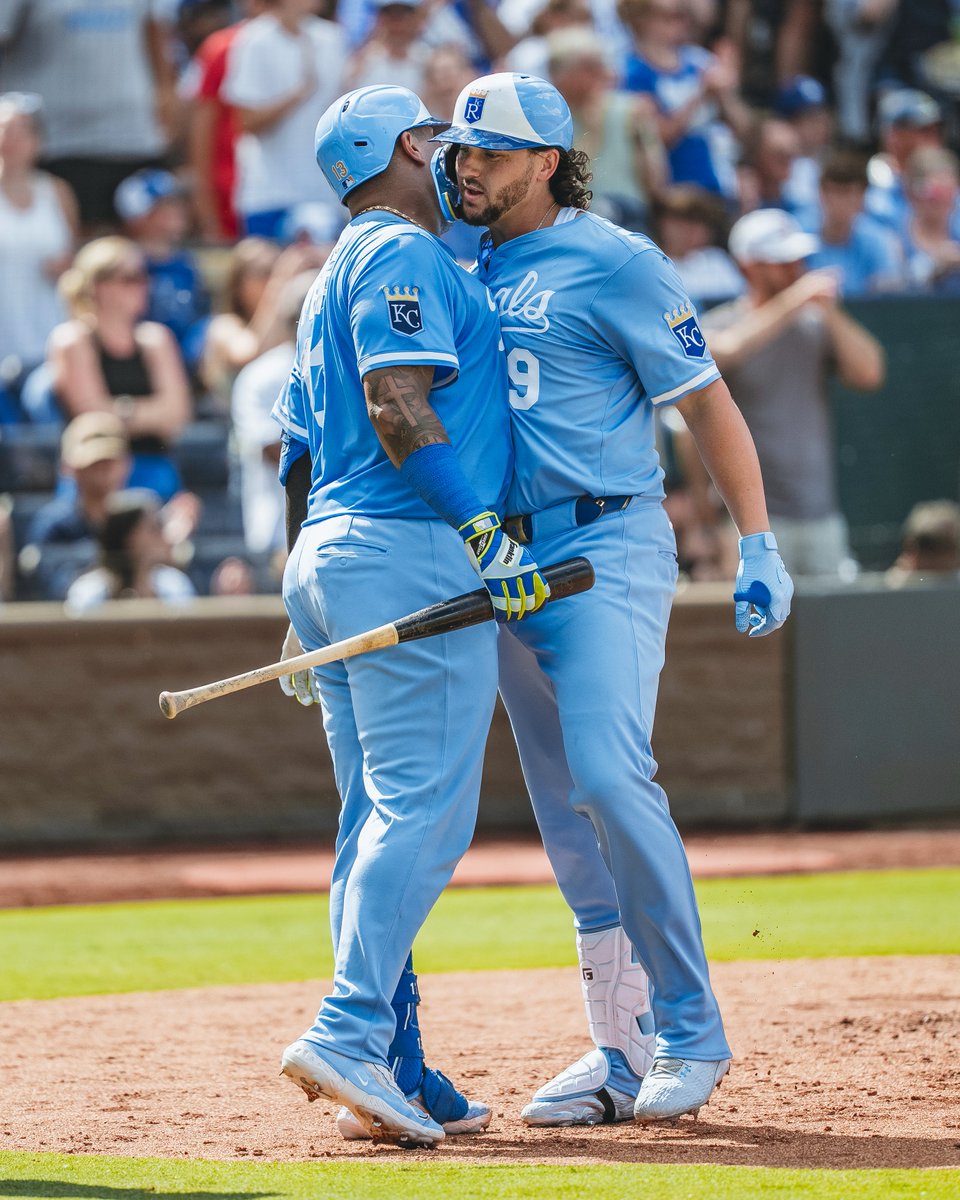 The first duo in Royals history with 30 homers and 100 RBIs in a season. 😤