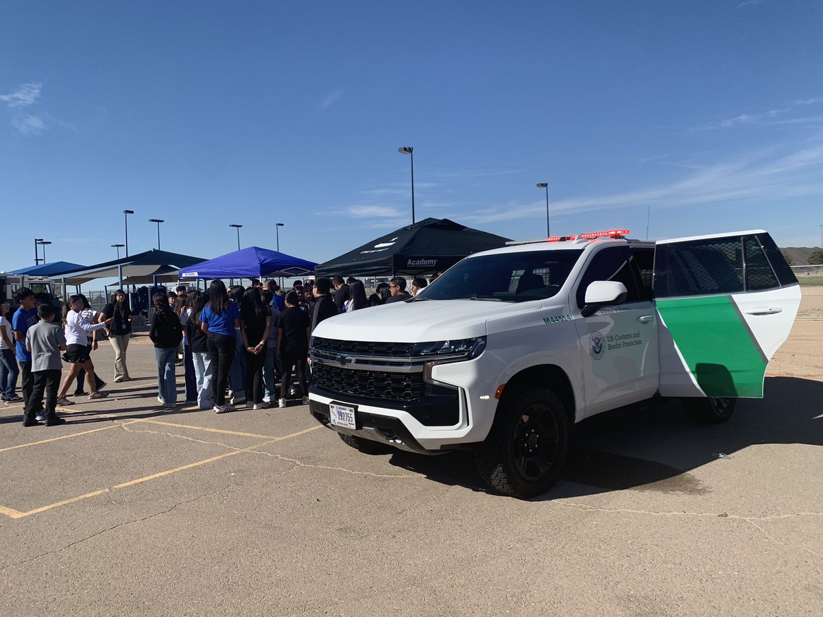 We are blessed with beautiful weather on our annual Career Day! Dragons little and small learning about careers! <a href="/JohnDrugan_PK8/">John Drugan PK-8</a> <a href="/RLeyva_JDS/">Reynaldo Leyva</a> <a href="/MDominguez_SISD/">Monica Dominguez, M.Ed.</a>