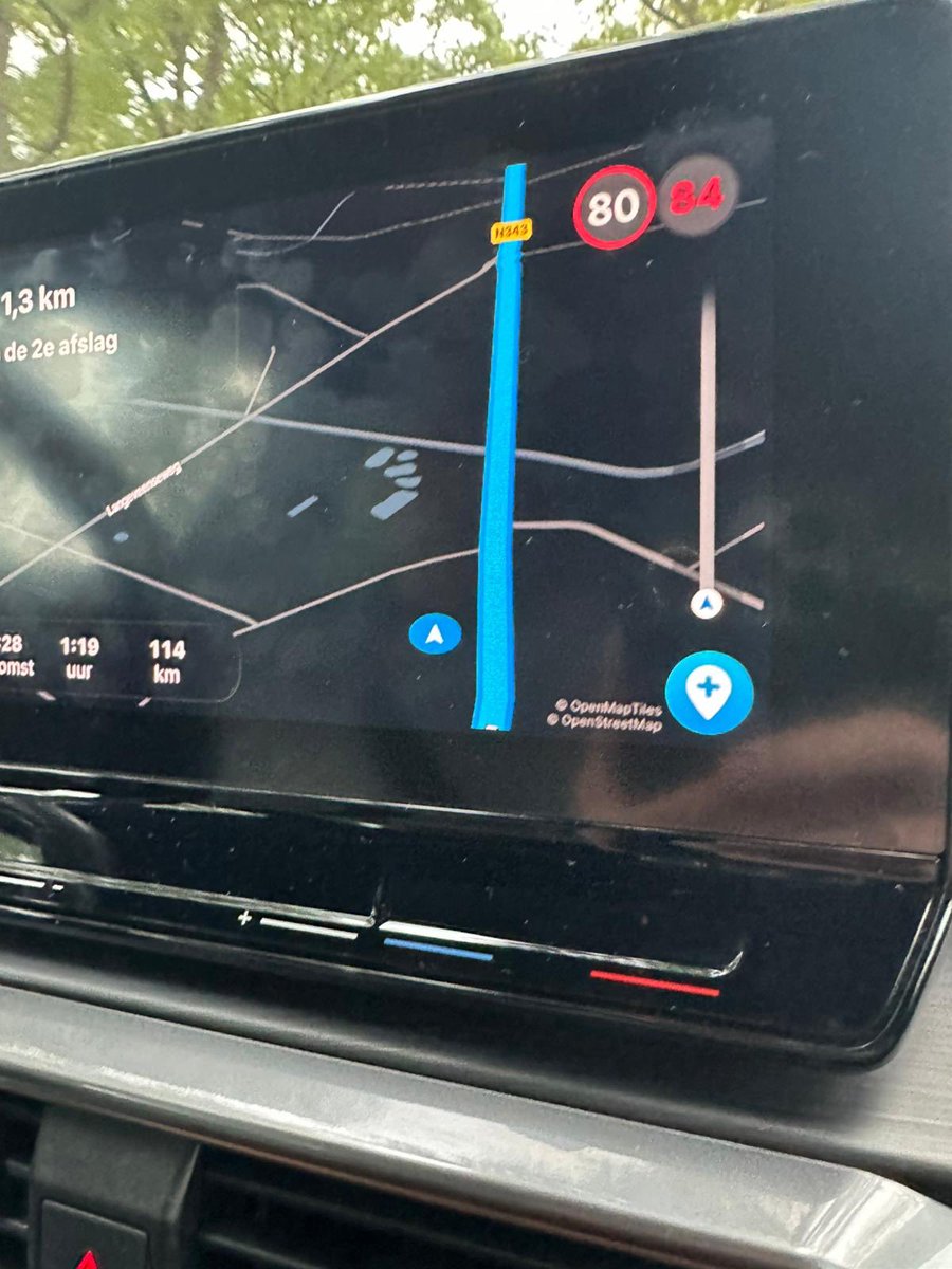 Leuk dat <a href="/Flitsmeister/">Flitsmeister</a> navigatie. Betaal er ook nog voor. #flitsmeister #navigatie