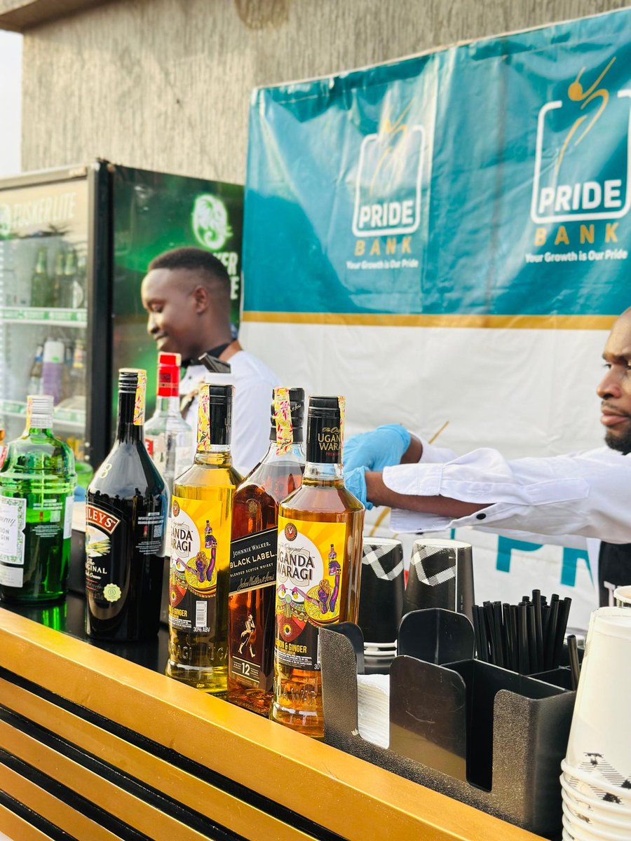 pridebankltd's tweet photo. Eno kyakutte ddaa!
Good food, great music and a cocktail vibe to match, the perfect recipe for our Pride Joy celebrations
#PrideJoy #CelebrateSuccess #TeamSpirit https://t.co/GGJm9hGjZy