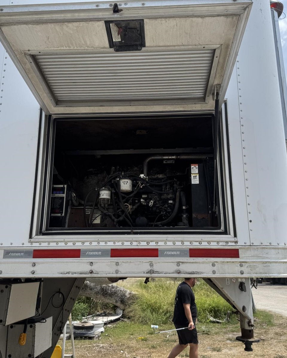 TodayUtility's tweet image. 2011 FEATHERLITE 40 ft FOR SALE! 🏷️

Contact SLB Equipment for details!
📲 Call (888) 752-3123!
📏 40' Length
📌 Bushnell, Florida

See Full Listing HERE! ➡️ ow.ly/Q1K850X0hpZ

#UtilityTrailersToday #TrailerListing #TrailerForSale