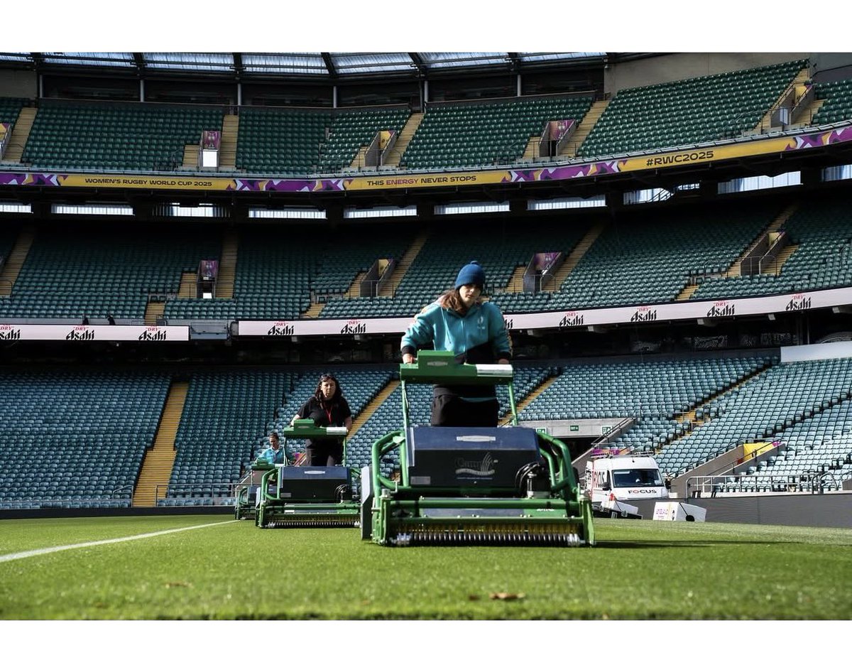 Wishing the very best of luck to the all-female grounds team who will be taking charge of the pitch for tomorrow’s Rugby World Cup Final at Twickenham! 👏🌱
Trailblazers not only on the pitch, but also the team preparing it -paving the way for more women in the turf industry. 
🏉