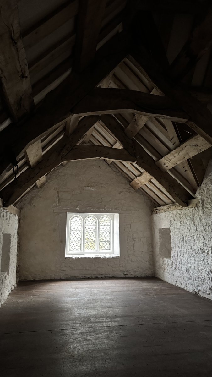 cadwwales's tweet image. If you’re looking for an adventure this weekend, then we have you covered…#OpenDoors🔑

Hafoty Medieval House - Join a tour of this beautiful medieval house with our expert guide. 
Find out more here: cadw.gov.wales/open-doors-haf…