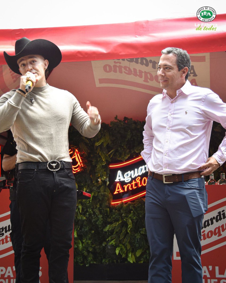 La Fábrica de todos se llenó de la alegría de Luis Alfonso 🤩 🤠El Señorazo  recorrió nuestra Fábrica, compartió con los servidores y nos contagió con  su música y energía. Ahora hace, image size:960x1200