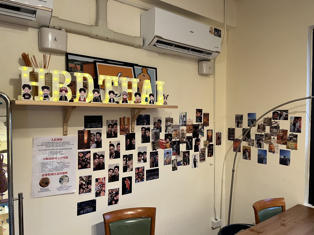 PraePloytwinzz's tweet image. คาเฟ่วันเกิดน้องไทย ที่บรรทัดทอง น่ารักมาก แสงสวย ถ่ายรูปสวยทุกมุม รูปน้องไทยคือคัดมาแล้ว หล่อจึ้งทุกรูป แถมเด็กๆน่ารักมากก ทั้งหมาทั้งแมว รุมต้อนรับสุด
พรุ่งนี้ยังมีอีกวัน ใครว่างแวะมากันนะ
#21stShiningTHAIstory #THAIchayanon