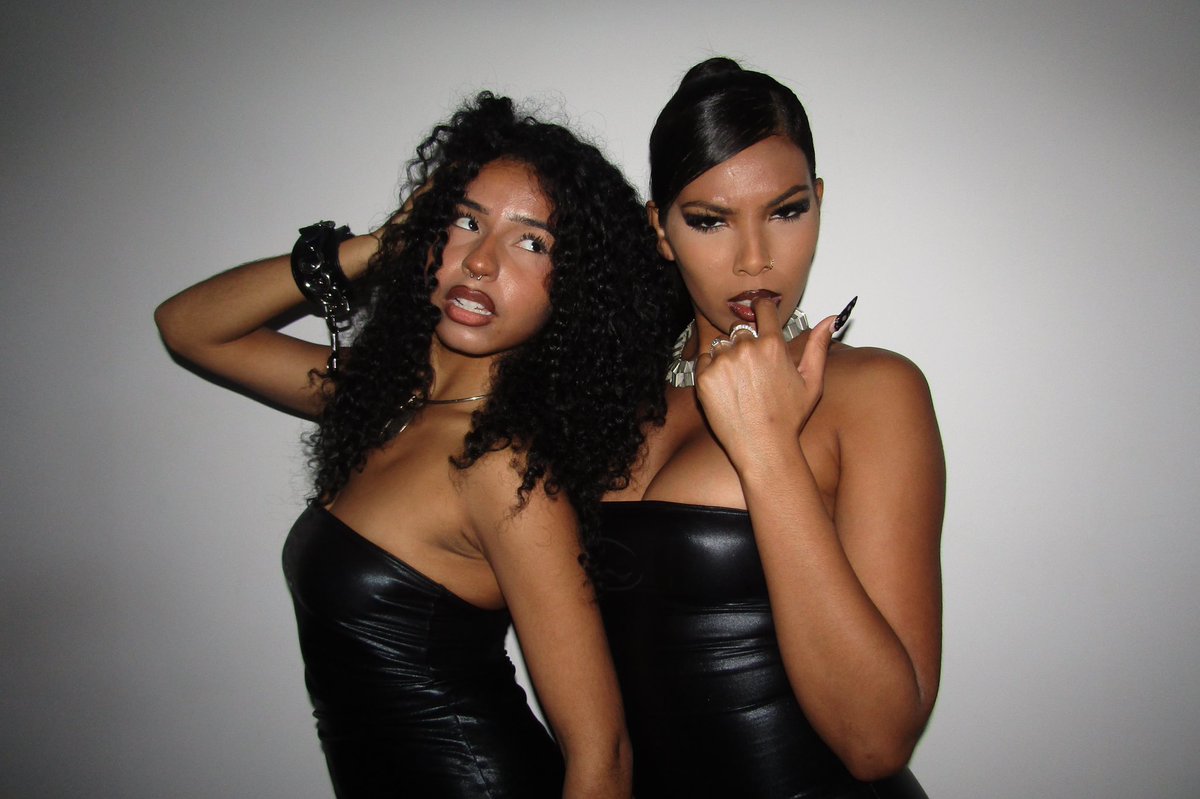 JNwrld black tube dress available next Thursday

JNCLO.COM

#jnwrld