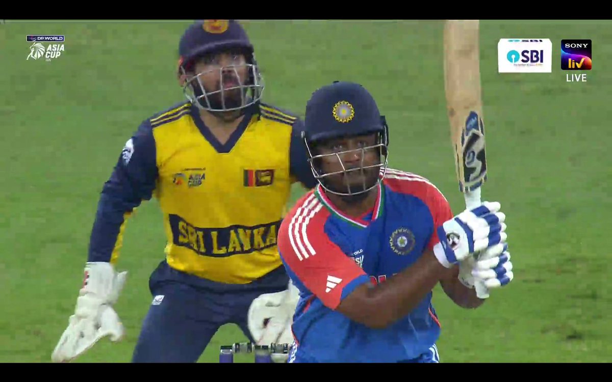 CrickDen7's tweet photo. Fabulous batting by Sanju Samson, out of his usual position 💪🔥
39(23)✨
#SanjuSamson #INDvsSL #AsiaCup https://t.co/5kod9haRMZ