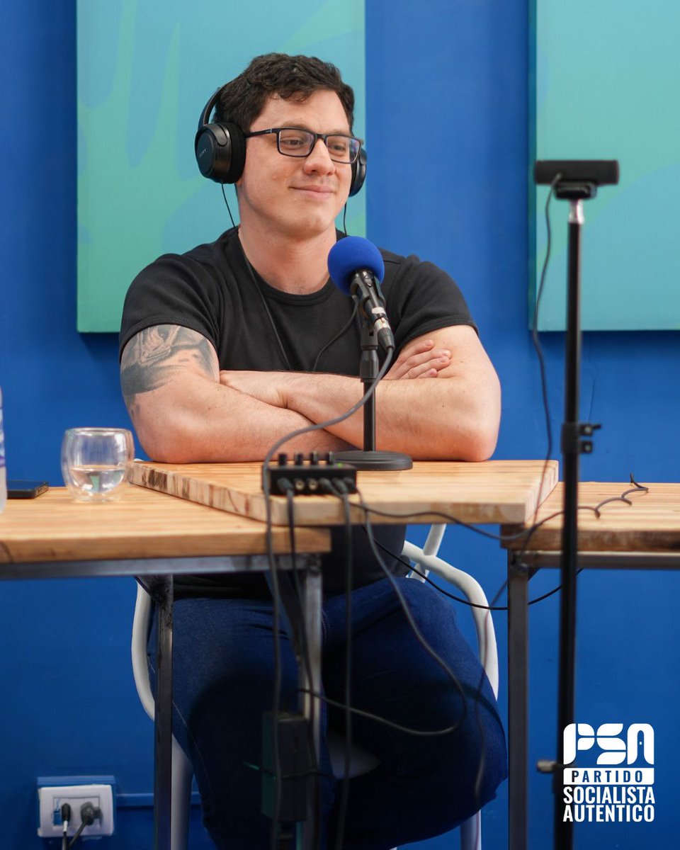 🎙️Grabamos el spot radial de nuestra campaña con <a href="/elprofeborda/">Pablo Borda</a> para que se escuche en toda la Ciudad. 

Un ratito del detrás de escena en el estudio👇

Porque creemos que las ideas se construyen con voz propia y que la política debe escucharse clara y transparente.