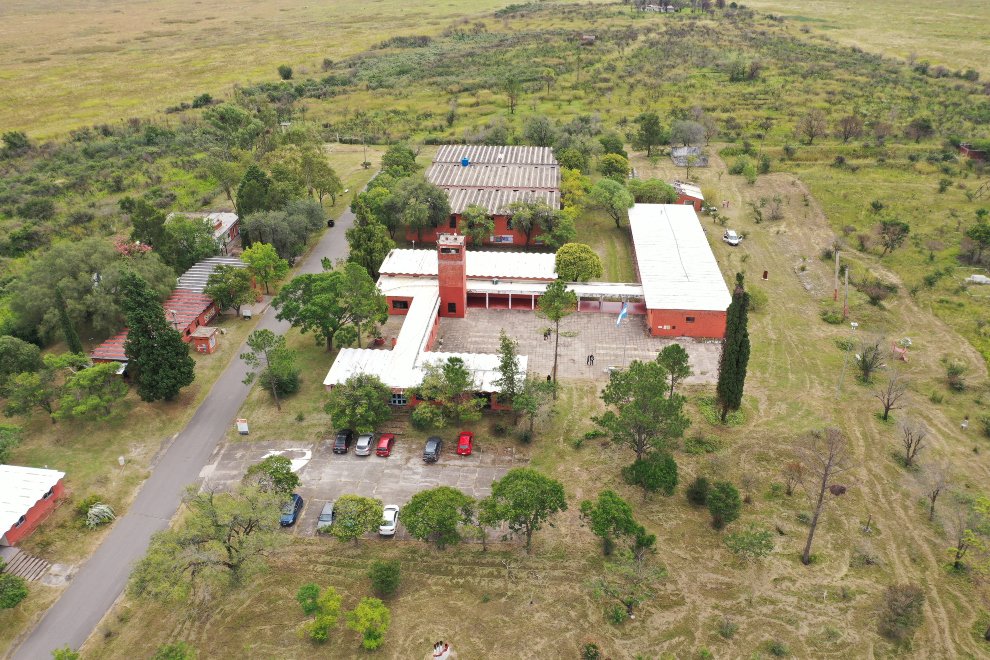 El <a href="/eaafoficial/">Equipo Argentino de Antropología Forense</a> halló restos humanos en el predio de La Perla, Córdoba, donde funcionó uno de los centros clandestinos de detención más grandes durante la última dictadura militar. 🧵