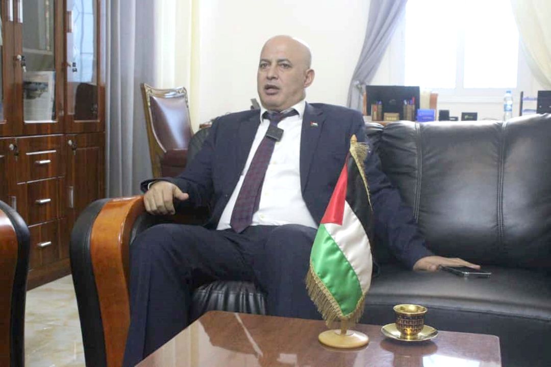 a_ambassade's tweet photo. Lors d’un entretien à la chancellerie avec la presse de Nation, l’Ambassadeur de la Palestine à Djibouti, Dr. Rowaid Adel Abu Amsha, a parlé de la situation actuelle en Palestine et des derniers développements concernant la Conférence internationale organisée par la France et l’Arabie Saoudite.

https://t.co/HfjmJUZ2jd