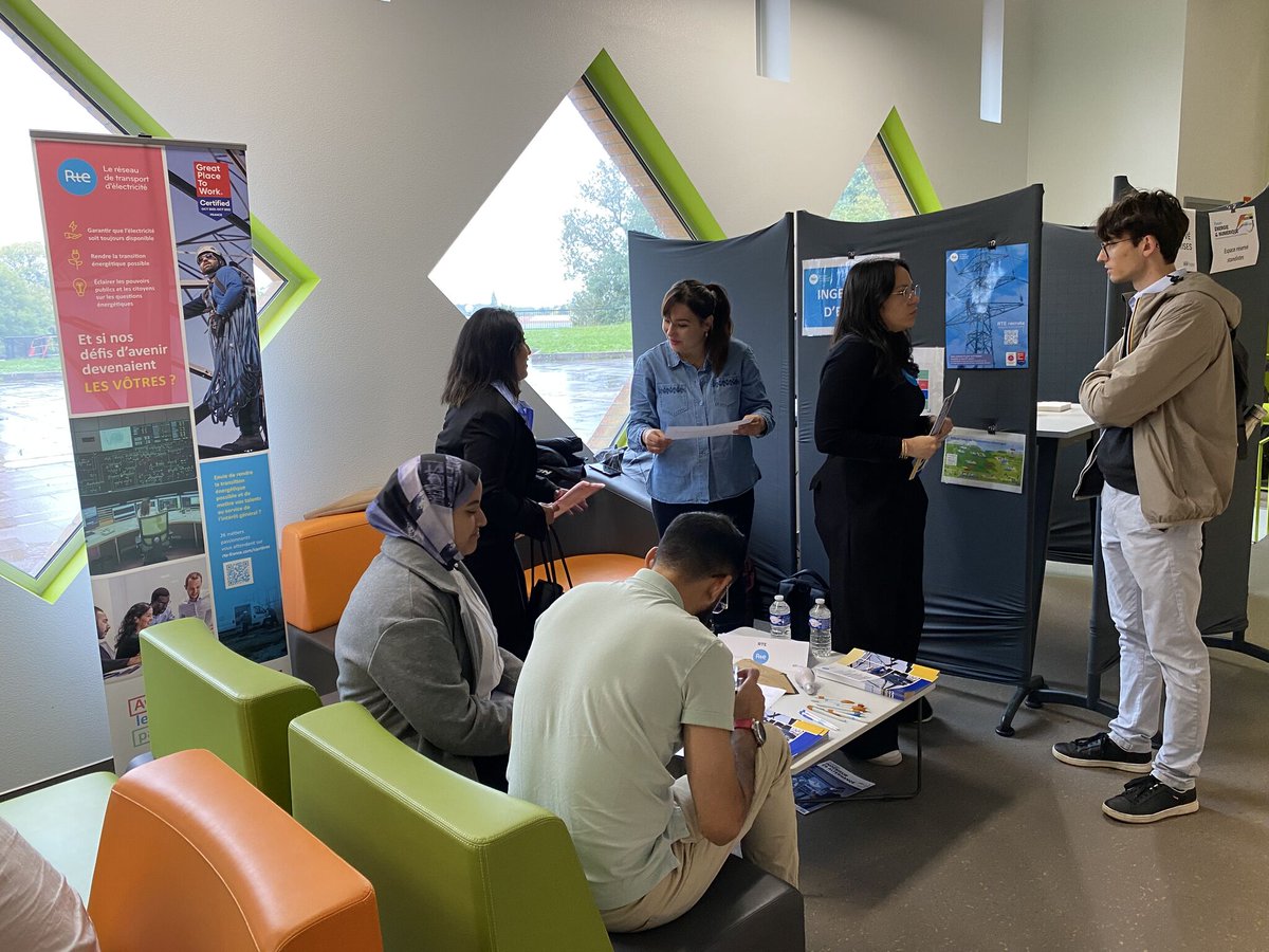 🚀 <a href="/rte_france/">RTE</a> au Forum ENSEM 2025 à Nancy ! ⚡
Un moment fort pour rencontrer les talents de demain, présenter nos métiers de l’#Ingénierie et de la #TransitionEnergetique et partager nos missions d’intérêt général.

👉 On s'est manqué ? Découvrez nos offres :