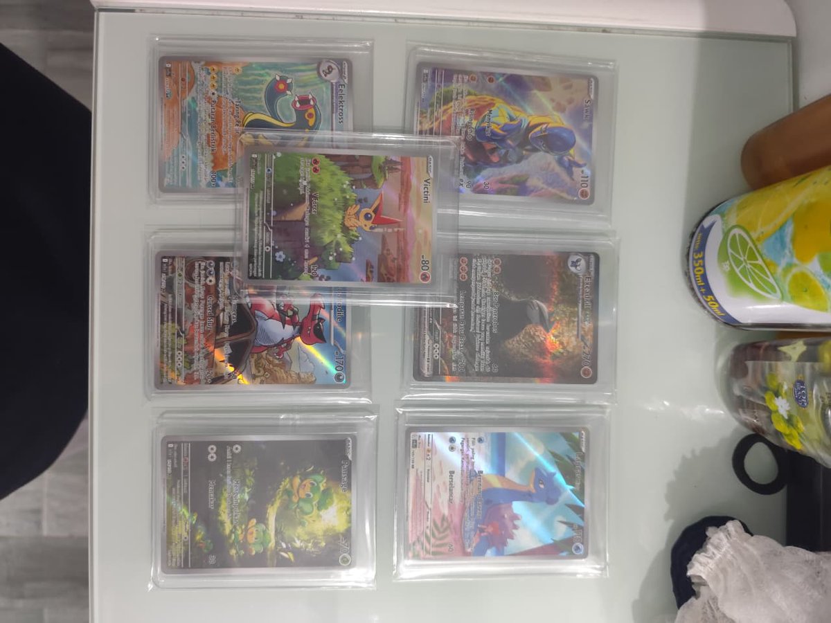 humaninsecruel's tweet photo. @tanyakanrl Baru banget beli se box + yg sebelumnya dapet god pack. https://t.co/sb4MtycPtY