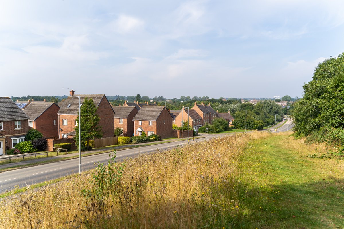 A reminder that our Future Developments page is a good place to stay informed on future phases of development in Oakley Vale 🌳

We publish updates as we receive them, and from there you can explore supporting pages like Our Masterplan 🏘️

Take a look 👉 oakleyvale.com/future-develop…