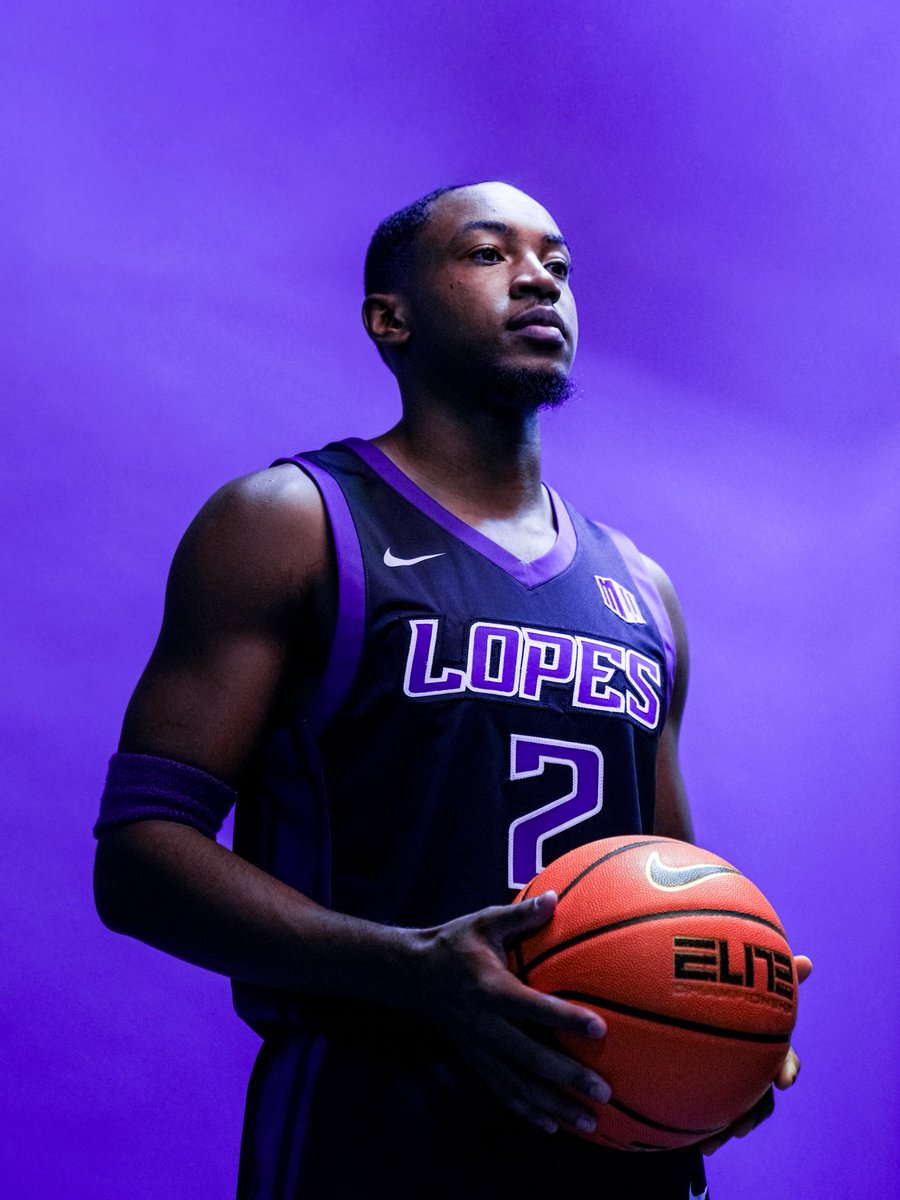 GCU_MBB's tweet image. 𝗕𝗲𝗵𝗶𝗻𝗱 𝘁𝗵𝗲 𝘀𝗰𝗲𝗻𝗲𝘀 at media day 2025 📸🎬