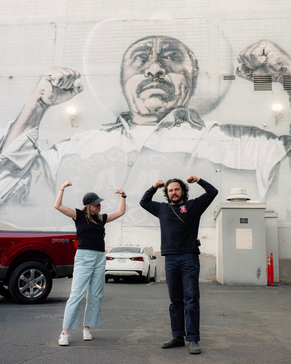 peoplesTV's tweet image. On the ground with @ArtBioCollab, we documented their Science Murals initiative, turning city walls into windows of discovery and bringing their vision of El Paso as the science mural capital of the world to life🌼 🌸 

📸 BTS Photography: Jeff Mercado
For @SimonsFdn