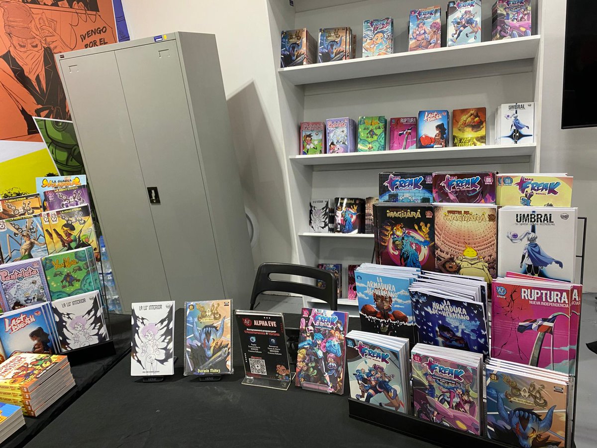 Just finished setting up our booth at the Book Fair, everything is ready, but the first day was canceled due to the storm. A bit of a letdown… but I’m hopeful next week will be great 🙏