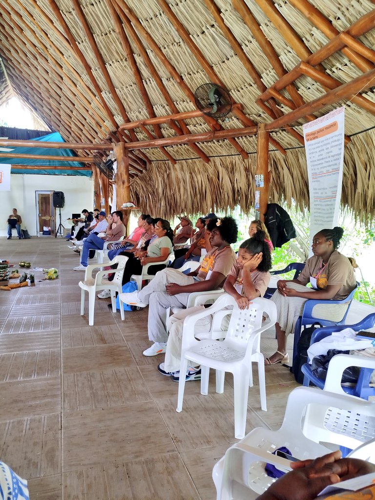 #Urabá | 📢 Más de 40 organizaciones se unen en el II Encuentro de la Red Sembrando Paz de Urabá 🤝 Durante dos días discutiremos los retos, problemáticas y acciones colectivas por la paz y los DDHH, de la mano de organizaciones sociales e instituciones de la región 🕊️  👨‍🌾👩‍🌾
