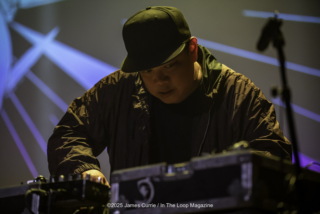 BeInTheLoopChi's tweet image. Photo Gallery: @OfficialDELTRON @HOBChicago 2025. #deltron3030 #DanTheAutomator #delthefunkyhomosapien #kidkoala #triphop #hiphop #25thanniversary #tour #concertphotography
📷 #JamesCurrie / #IntheLoopMagazine
(link in comments)