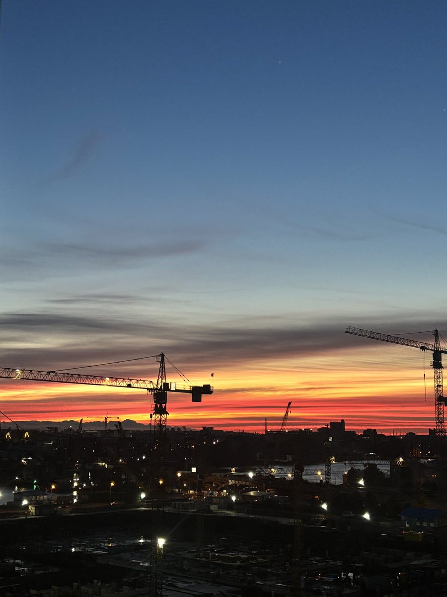 bye_normals's tweet photo. сегодня красивый закат https://t.co/TcEnKU0k59