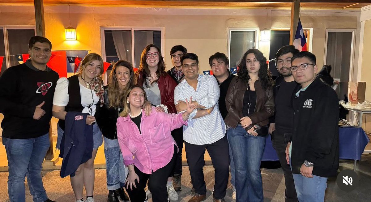 PiaMargarit's tweet image. Quiero agradecer de corazón a todas las personas que se han sumado con energía y compromiso a esta campaña. Su apoyo me motiva a seguir con más fuerza para construir juntos el orden y la seguridad que nuestro país necesita 🇨🇱

#LaDiputadaDeDerecha