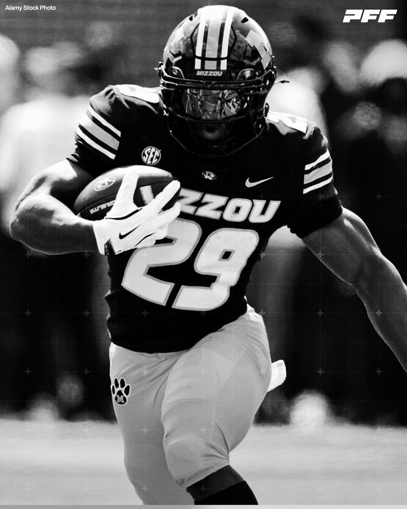 ShowMeZou's tweet image. SEC Rushing Leaders

Ahmad Hardy 600
Ahmad Hardy (after contact) 458
Jeremiah Cobb 375
Taylen Green 360
Kewan Lacy 358
Mike Washing Jr 330
Jamal Roberts 298