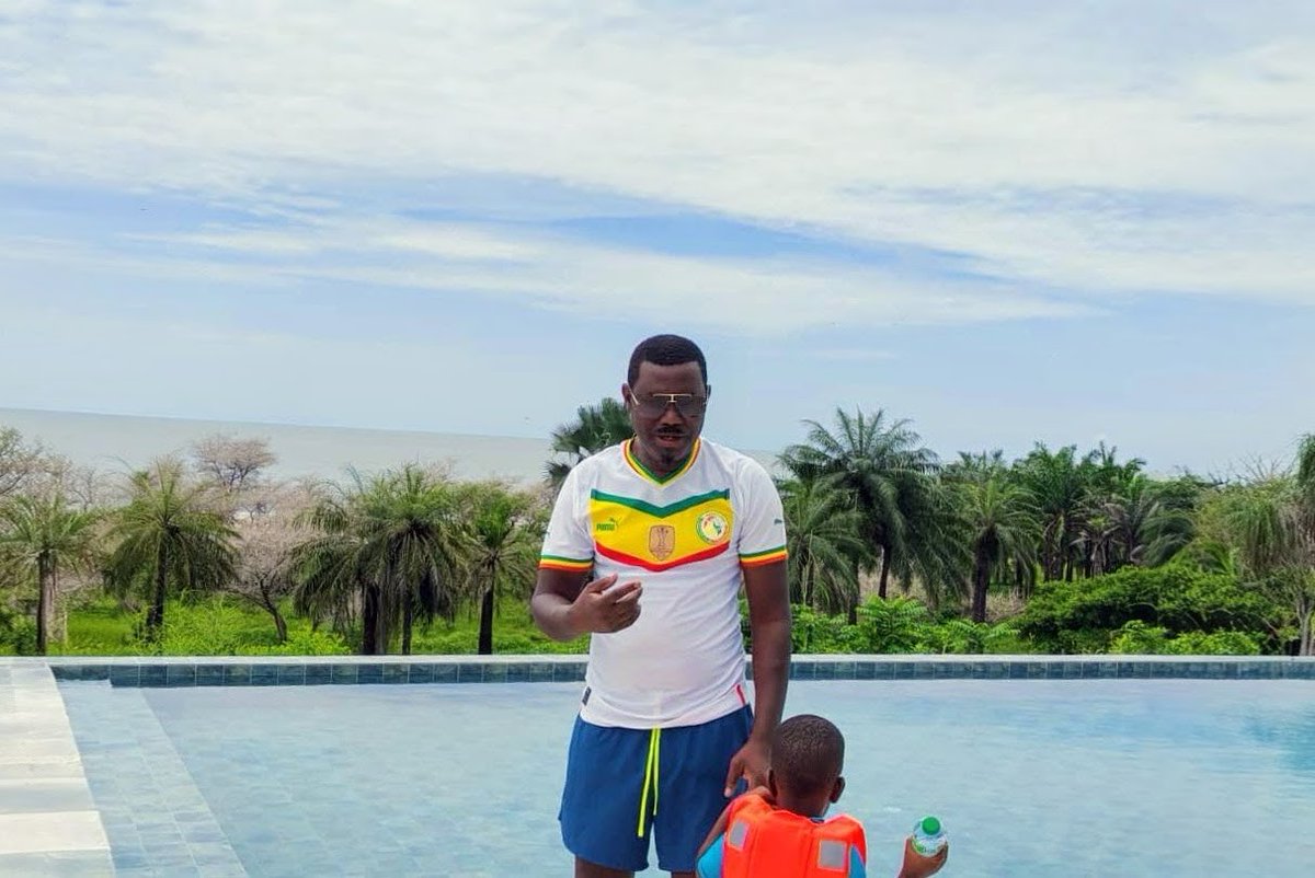 Daw lakhou safétoul Sénégal ba le plus gros fuyard de l'histoire du Sénégal démé lakhatou Ziguinchor si bir ay seurou yayam dieul ay khalé you innocents gnou koy protéger pour déf léne chiens de garde pour bagna diakarlo ak ADJI RABY SARR mou sélleu mi .