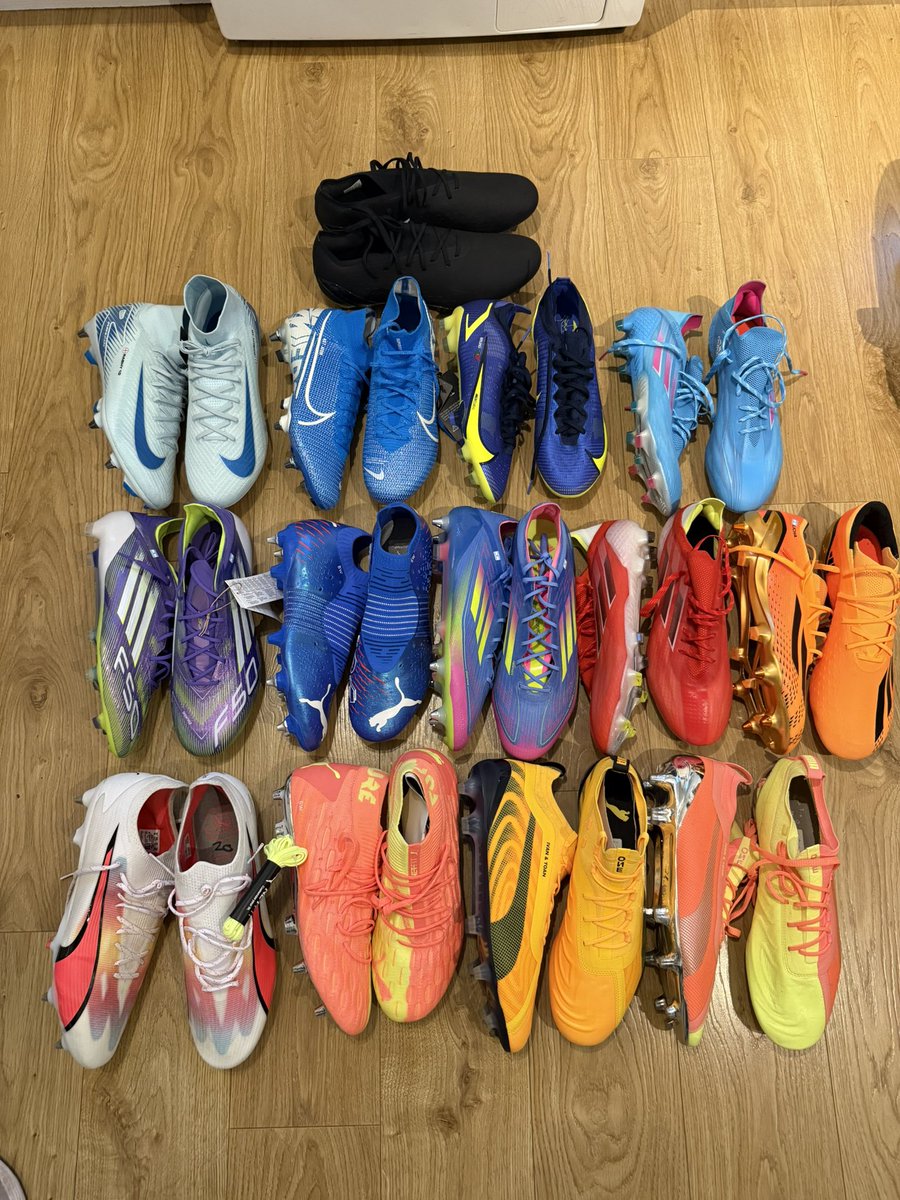 ryantaylor48's tweet image. Man United fans?

Full drop of player boots 🤝

Bruno / Rashford / Martinez / Shaw / Alexis Sanchez / Bailey / Williams 

Custom sizes and modifications 🤯

@RTaylorMadeBoot