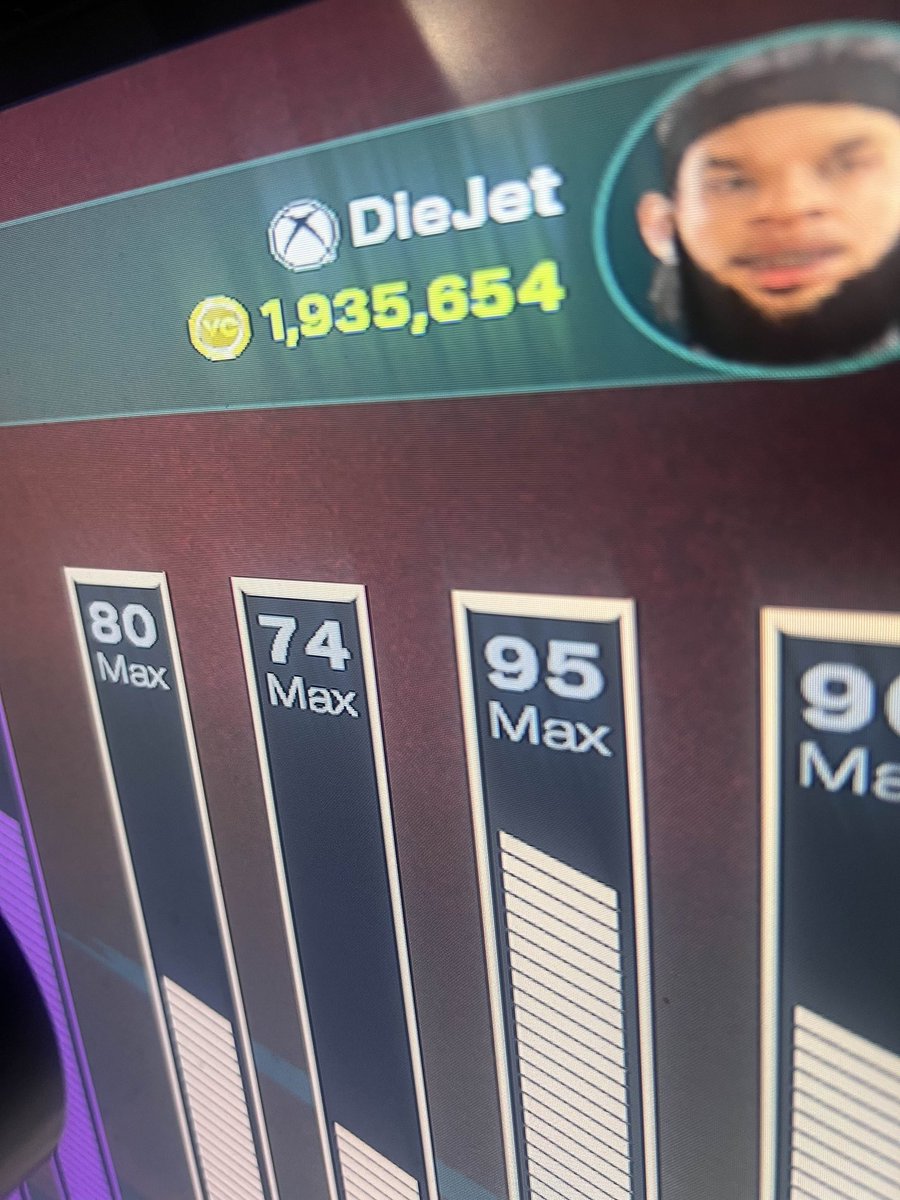 100Skits tweet media