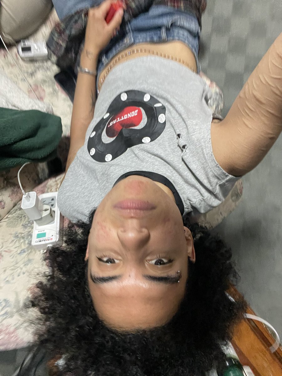 femmefvckerr's tweet image. goodmorning lesbians😚😚ITS FRIDAYYYYY🥳🥳#wemadeit