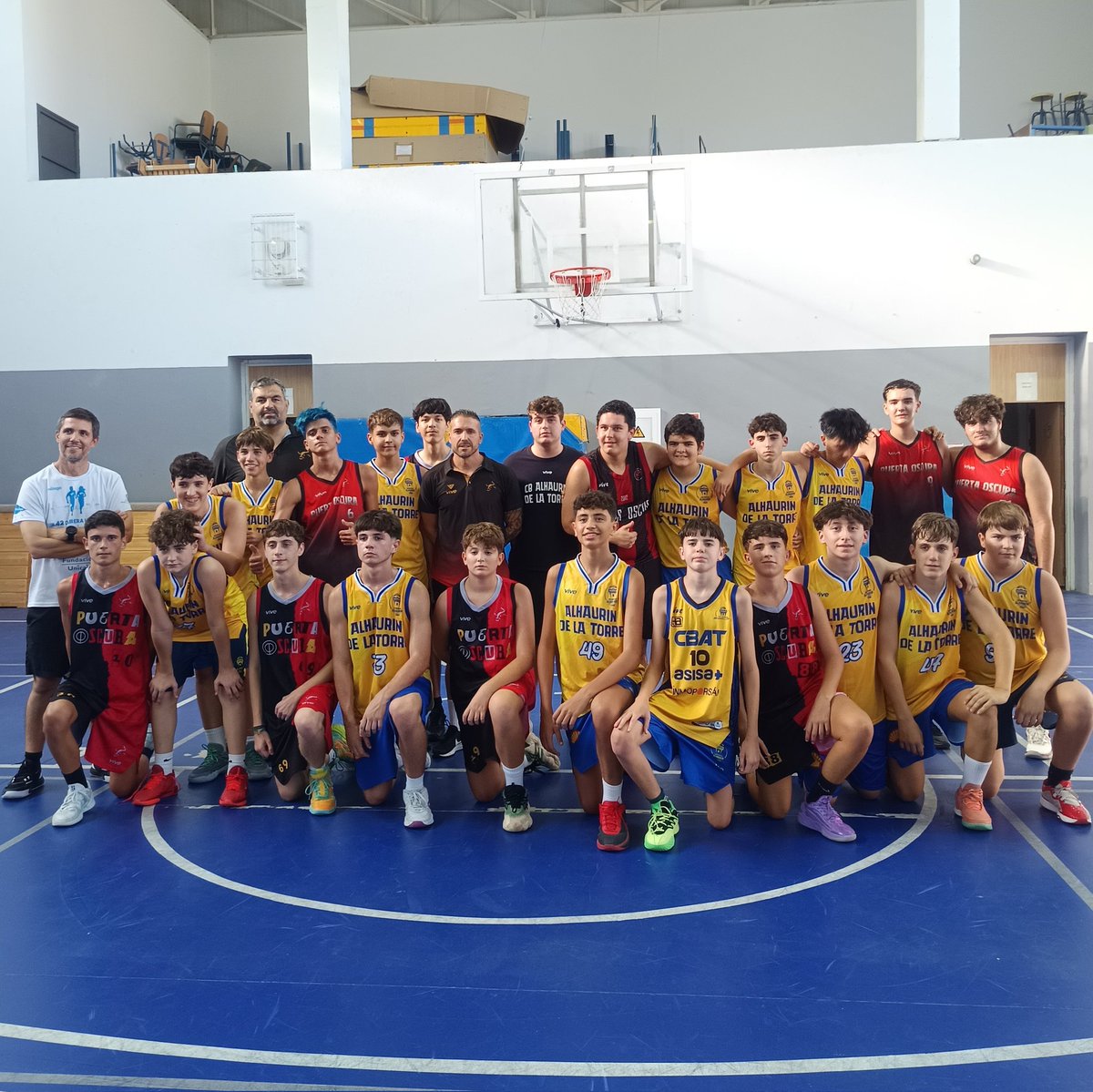 Partido de pretemporada del cadete 2010 <a href="/CDJPuertaOscura/">CD Puerta Oscura</a>  frente a <a href="/CBAlhaurinTorre/">CB Alhaurín de la Torre</a>, van saliendo cositas y muchas por seguir trabajando! Buenas sensaciones de cara a la temporada!
#marearoja
#siemprejuntos