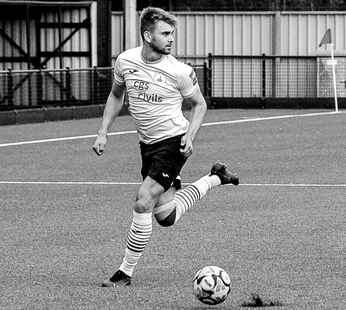 Before tomorrow's fixture against Hastings United, a minute's applause will be held to remember and celebrate the life of Billy Vigar. 

We ask all in attendance to observe the minute's applause respectfully and to show support to Billy's family, friends and former football clubs