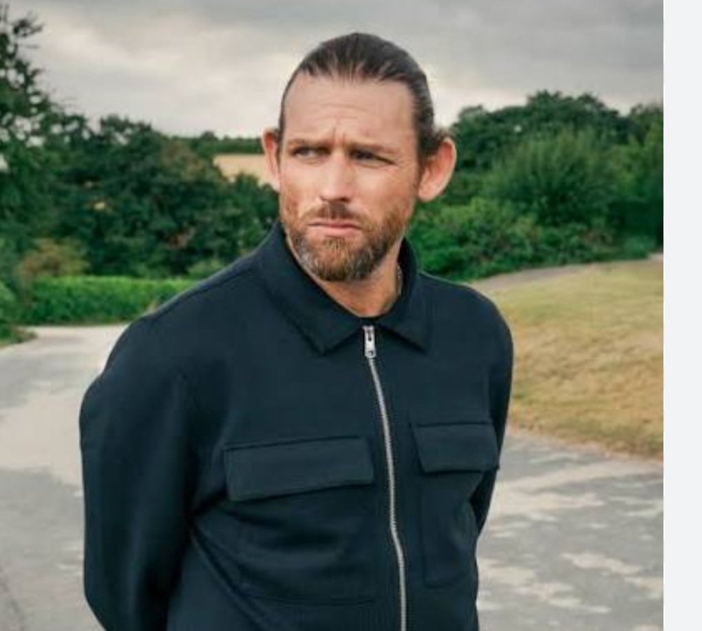 Emma 💋 🏒🍻 tweet media