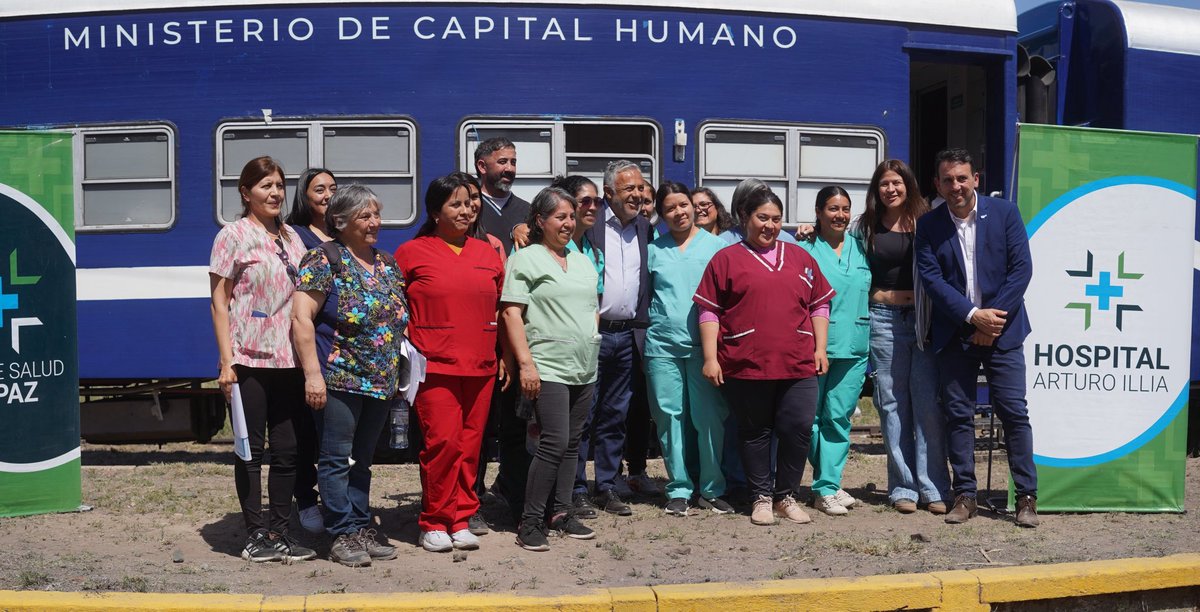 alfredocornejo's tweet photo. Hoy cerramos en La Paz el recorrido del Tren del Capital Humano, junto a la ministra Sandra Pettovello, luego de haber estado en varios distritos de nuestra provincia. Hace unos años esto era impensado y celebro que hoy podamos trabajar con la Nación para que estos servicios lleguen a la gente.

En Mendoza ya se atendió a más de 10.000 personas con distintas prestaciones. Médicos, especialistas y programas sociales están brindando atención en clínica médica, odontología, pediatría, nutrición, oftalmología, estudios por imágenes y hasta la entrega de anteojos que se fabrican en el mismo tren. Desde la Provincia también sumamos servicios para ampliar esta cobertura y organizarla de manera conjunta.

Cada vez que un programa nacional llega a Mendoza encuentra una provincia ordenada, con la capacidad de transformarlo en beneficios directos. En definitiva, lo importante es que los servicios lleguen a los vecinos, que estén al alcance de todos y que la salud, un valor esencial para cualquier familia, sea accesible en el lugar donde viven.