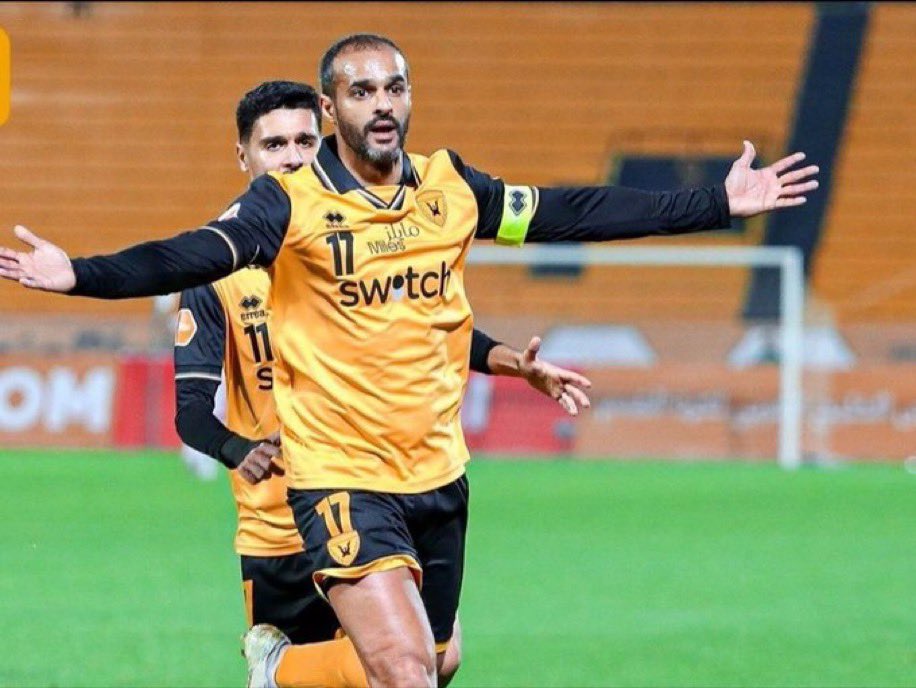 تبقى انت البدر 🖤💛
#القادسيه_الكويت
