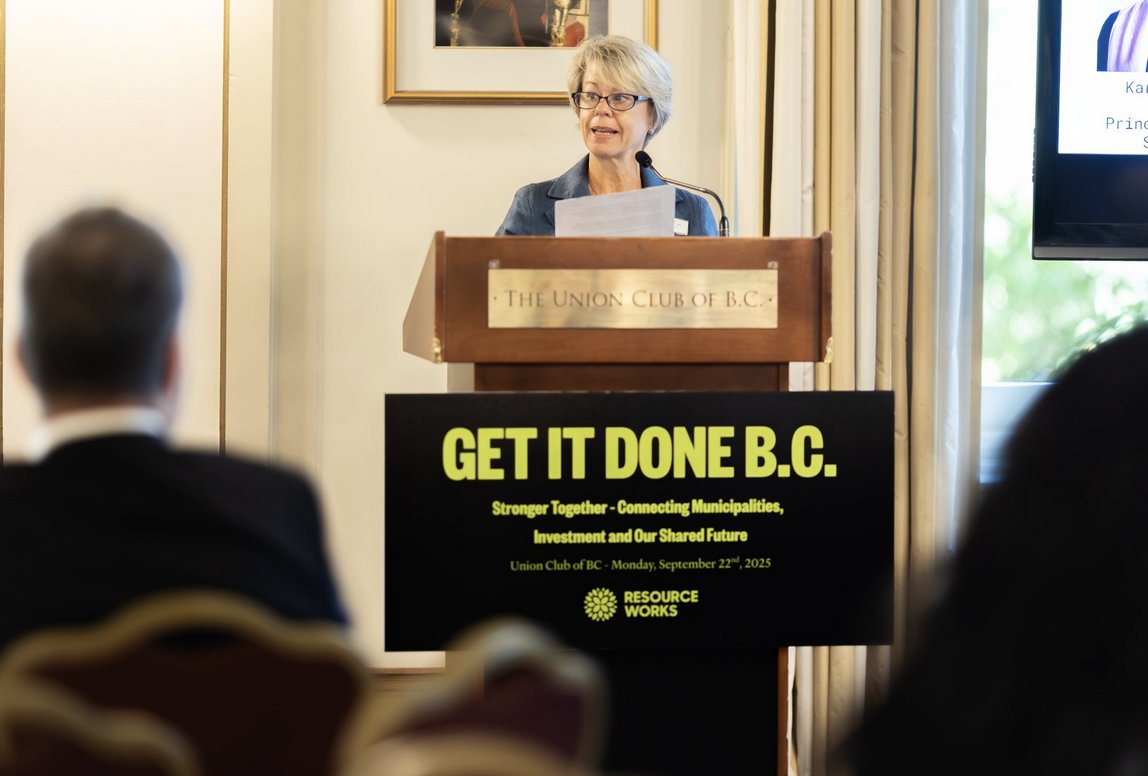 FNNGAlliance's tweet photo. #Resource_Works’ ‘Get It Done BC’ forum hears that Canada’s #naturalgas opportunity ‘can grow with the addition of Canadian infrastructure.’ And there’s more on other BC natural resources: https://t.co/MO7ReMTTaQ
See also https://t.co/PgmwxRMcD1 #bcpoli https://t.co/H7woQfyYgX