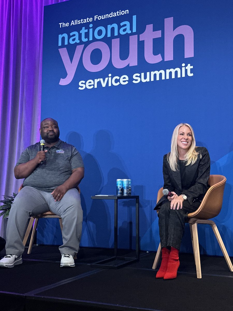jsibo's tweet image. It was great to speak in front of an audience of inspiring young changemakers at The Allstate Foundation&apos;s National Youth Service Summit in Chicago yesterday during a fireside chat with Greg Weatherford II.

The Summit brought together rising leaders from across the country,…