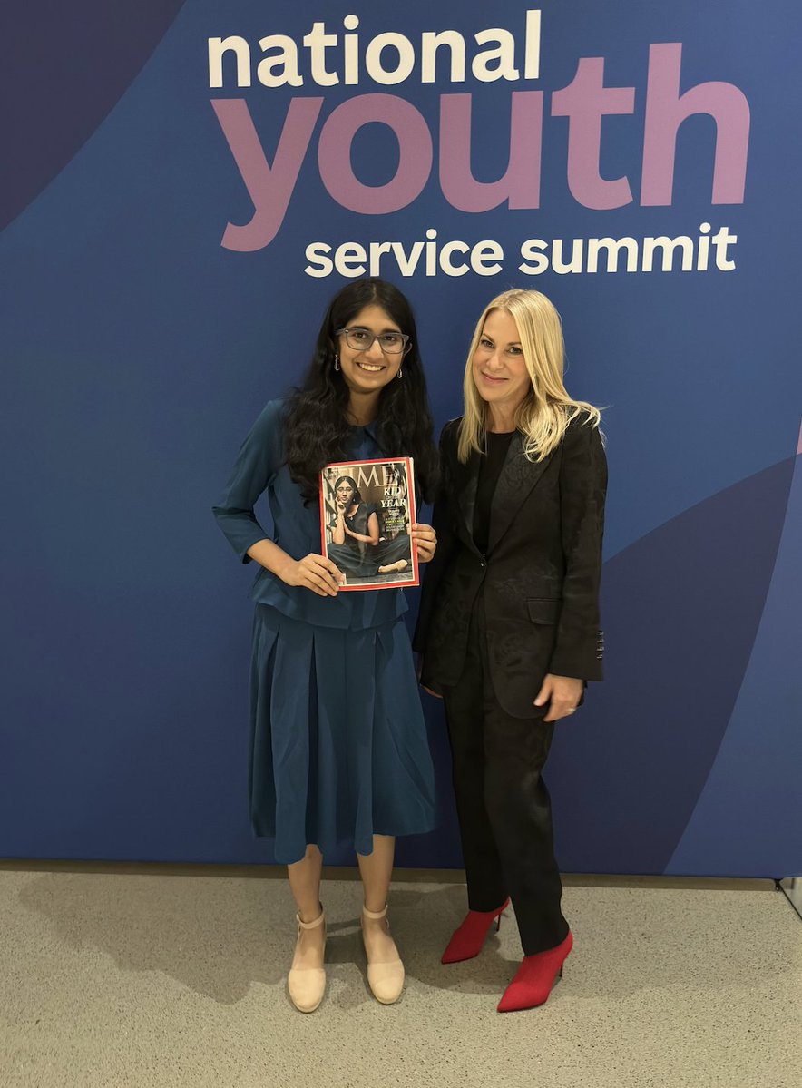 jsibo's tweet image. It was great to speak in front of an audience of inspiring young changemakers at The Allstate Foundation&apos;s National Youth Service Summit in Chicago yesterday during a fireside chat with Greg Weatherford II.

The Summit brought together rising leaders from across the country,…
