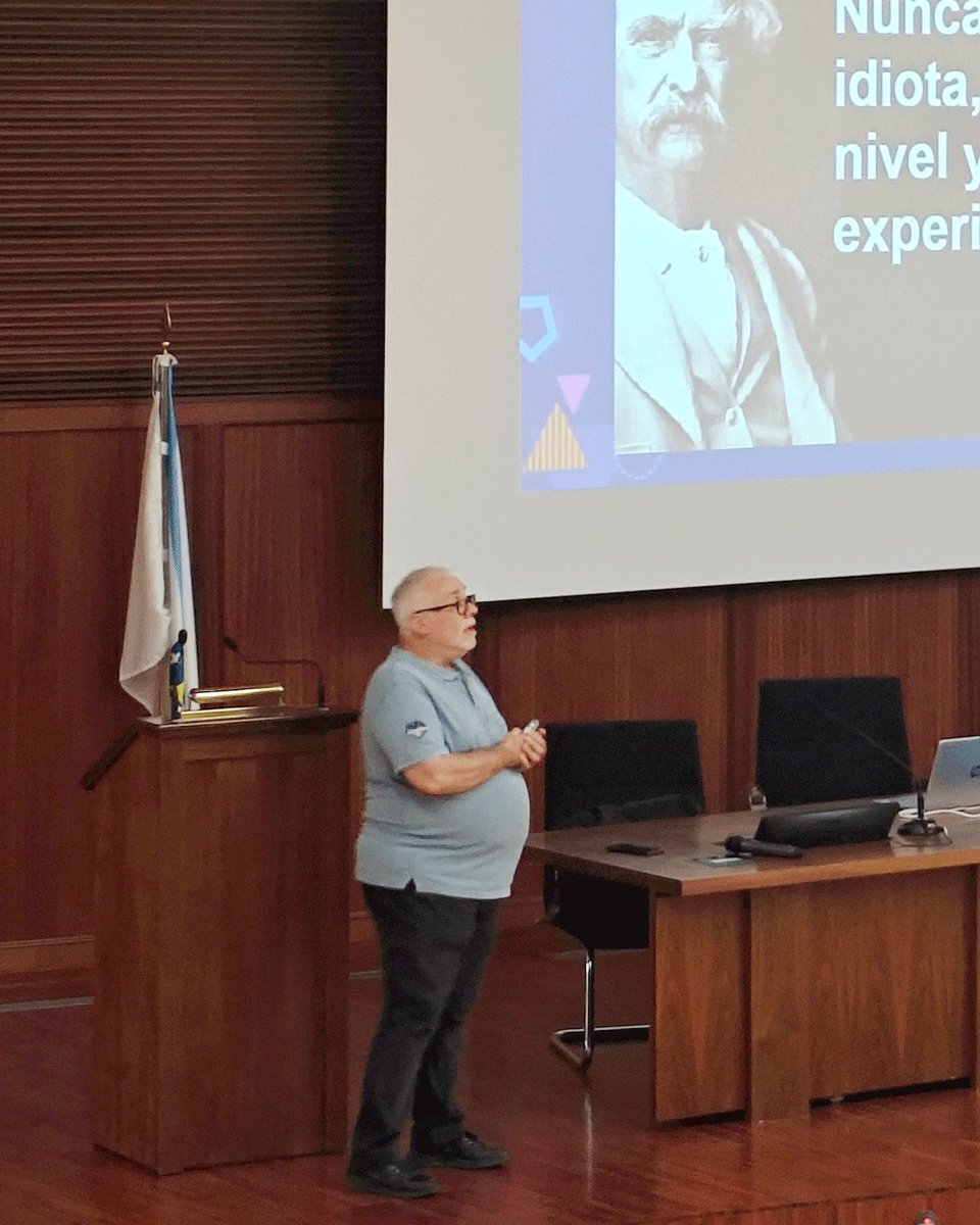 📅 Tivemos a oportunidade de acoller no salón de actos da Sede Cidade da nosa Escola a celebración dunha actividade complementaria dentro do marco dos proxectos STEMbach do bienio 24/26, nos que vimos participando nos últimos anos.

#eeiuvigo #venaindustriais #MáisUvigo