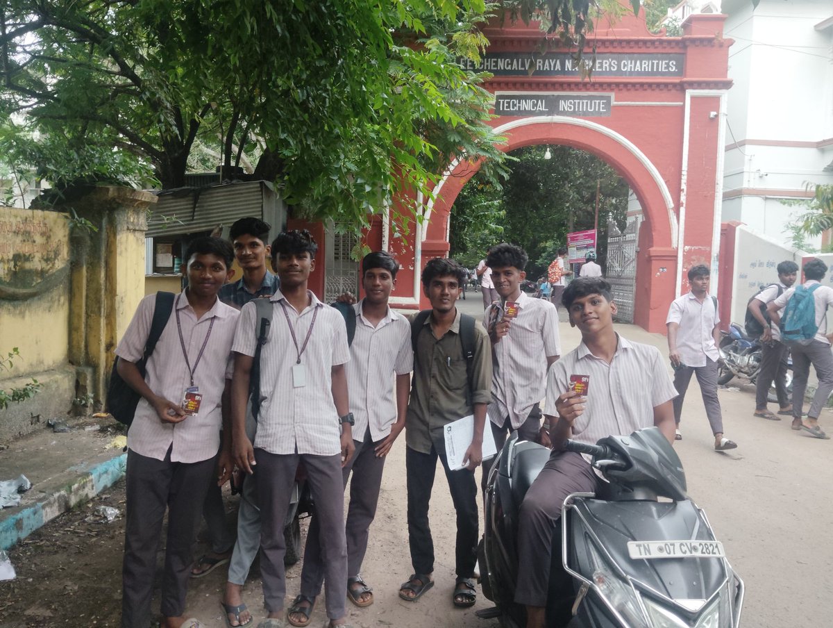 TamilnaduSfi's tweet image. மாவீரன் பகத்சிங் பிறந்த தினத்தை முன்னிட்டு செப் 22 அன்று தொடங்கிய உறுப்பினர் சேர்க்கை இயக்கம் மத்திய சென்னை மாவட்டத்தில் 17 கல்வி நிலையங்களில் நடைப்பெற்றது.

இந்திய மாணவர் சங்கம்
தமிழ்நாடு மாநில குழு
மத்திய சென்னை
#joinsfi #sfitn #studystruggle #banNep2020 #banNeet #banNta