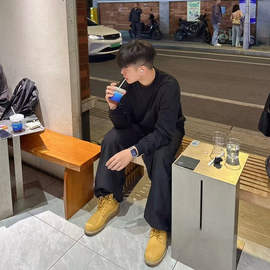 shanghai566's tweet photo. 上海猛男单男s，15cm，一次50分钟左右，比较持久，杜蕾斯大号装粗度，港大硕士陆家嘴金融 https://t.co/6sV78s2vHO