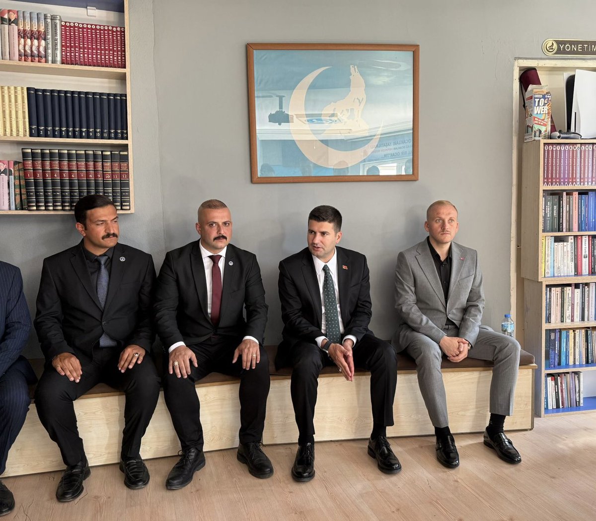 Ülkü Ocakları Muğla İl Başkanlığımızı ziyaret ettik.

Ülküdaşlarımıza çalışmalarında başarılar diliyorum.🇹🇷