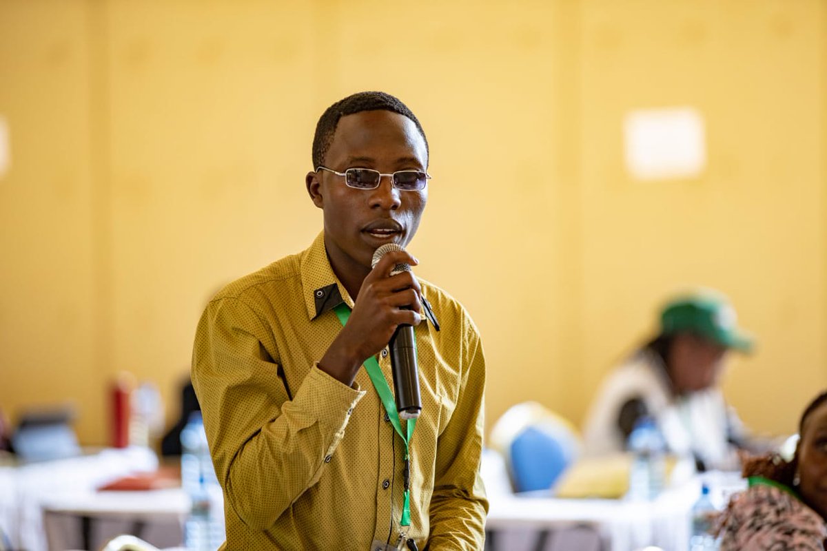 _Ewafula's tweet photo. Thrilled to have been awarded as the Agricultural Extension Service provider of the year 2025 by @KefaasK

This incredible achievement for the second year in a row is a true testament of my unwavering dedication in extension service delivery to marginalized women &amp; youth farmers https://t.co/aTElnok03P